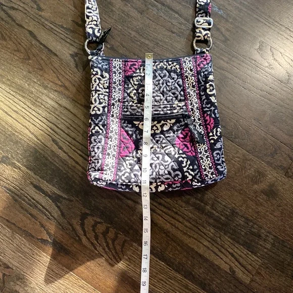 Vera Bradley Crossbody Pink Black Gray GUC Purse - Picture 3 of 8